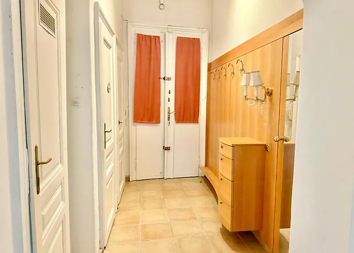 Old-school Classic Spacious Vienna